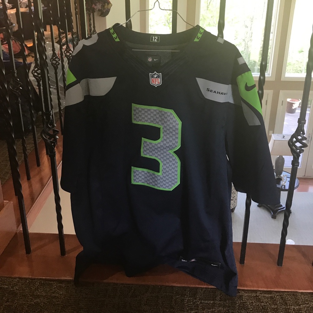 Russell Wilson jersey